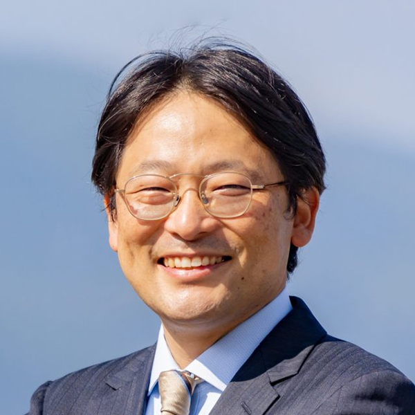 藤井 哲也  氏