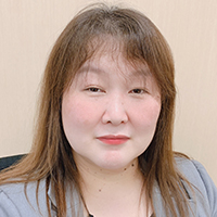 鈴木 智子 氏