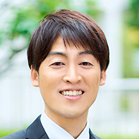 横田 智成 氏