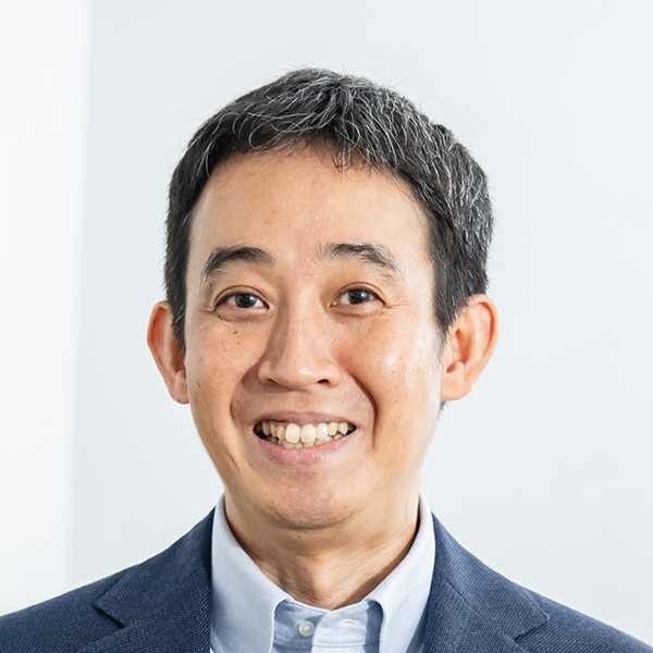 横田 智成 氏